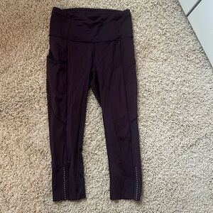 Lululemon plum colored leggings - cropped